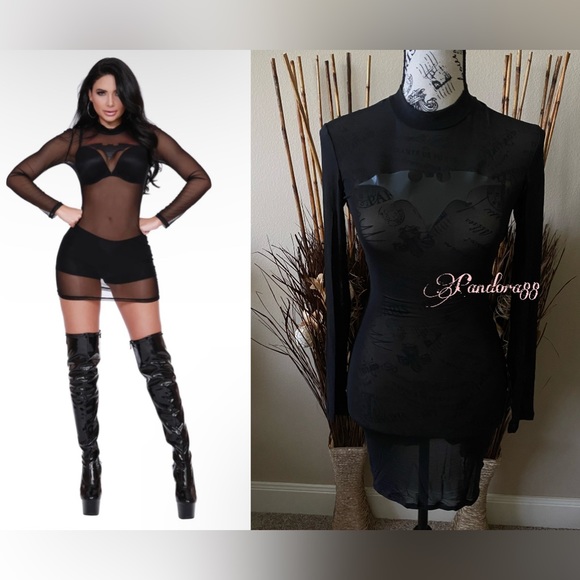 Sexy vampire - Picture 1 of 10